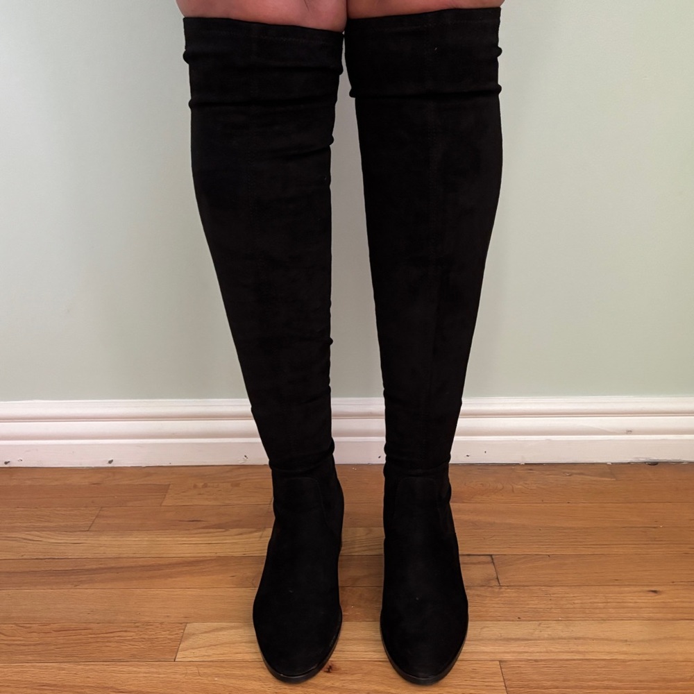 🚨SOLD🚨 Steve Madden Black Over-the-Knee Boots